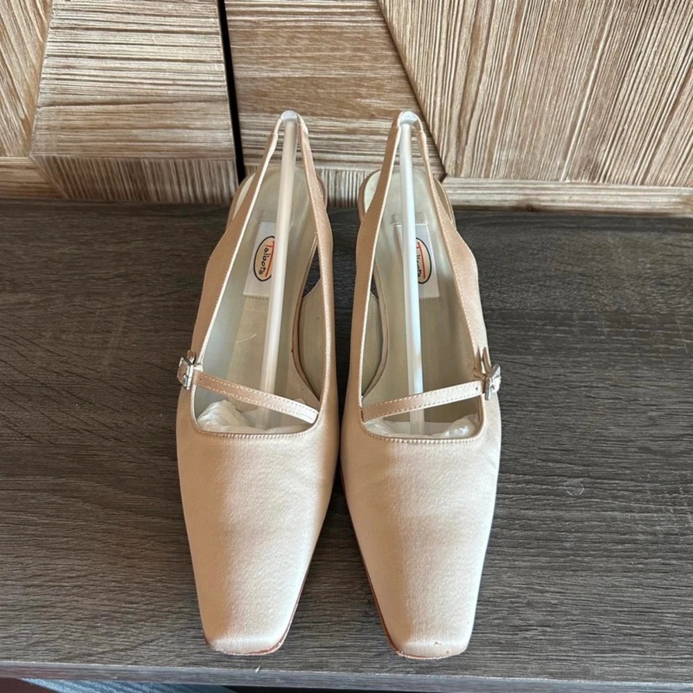 Talbots Beige Square-Toe Heels
